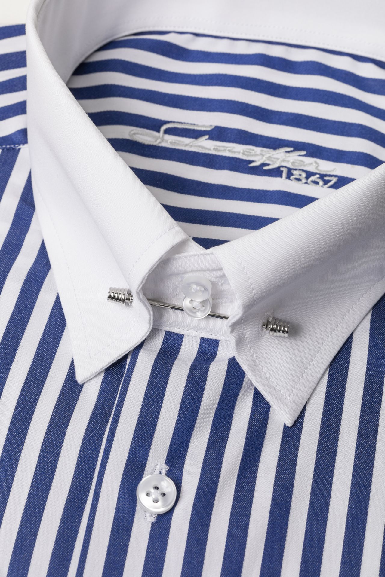 Tailliertes, blau/weißes Premium Piccadilly Hemd